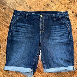 Lane Bryant dark wash cuffed 20 denim Bermuda shorts